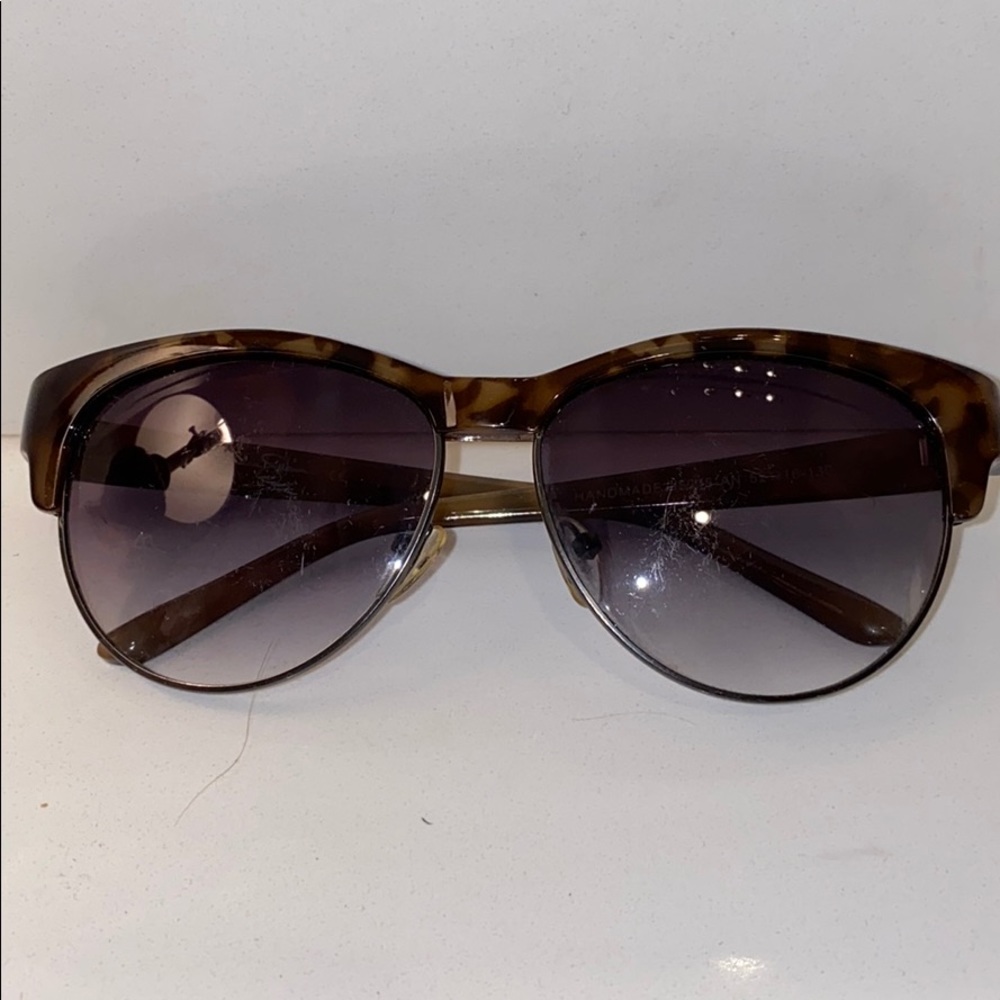Jessica Simpson tortoiseshell Sunglasses